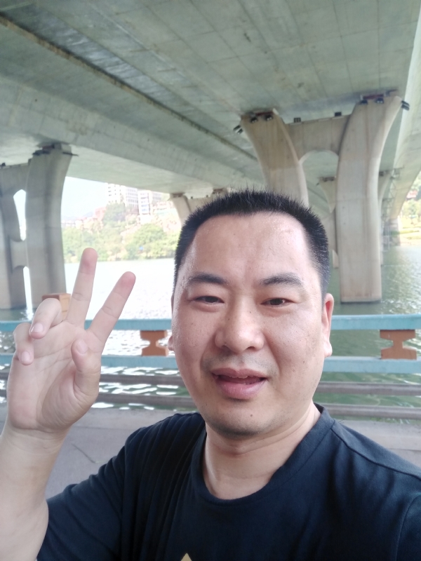 上人的第一张照片--武夷山相亲网