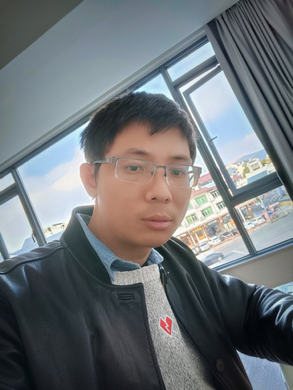 也许只是缺少一个拥抱的第二张照片--武夷山相亲网